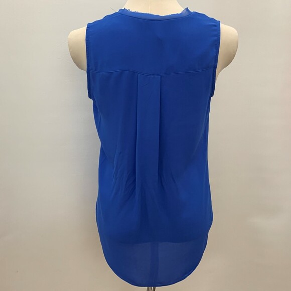 Violet + Claire Women's Top Small Blue V-Neck Sleeveless - Picture 4 of 8